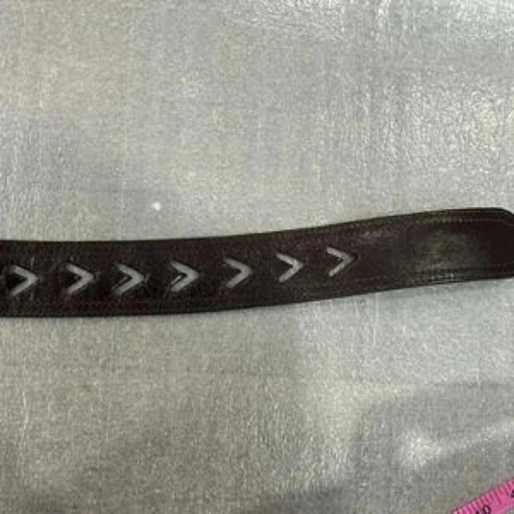 Women's Dark Brown Leather Belt with Chevron Cutouts - Picture 5 of 5